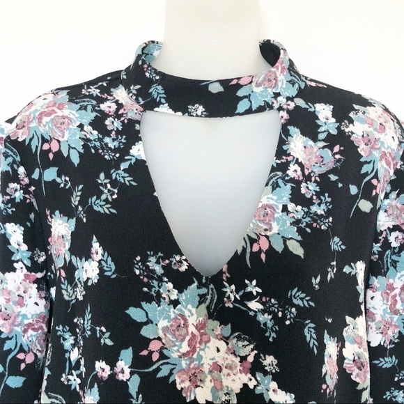 WAYF Boho Floral Black Choker Neckline Keyhole Long Sleeve Shift Dress - Picture 3 of 6